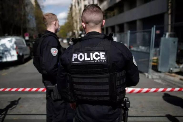 Γαλλία:Πατέρας κλείδωσε τον ανήλικο γιο σε βαν για πάνω από 1 χρόνο–«Δεν τον ήθελε η σύντροφός μου στο σπίτι»