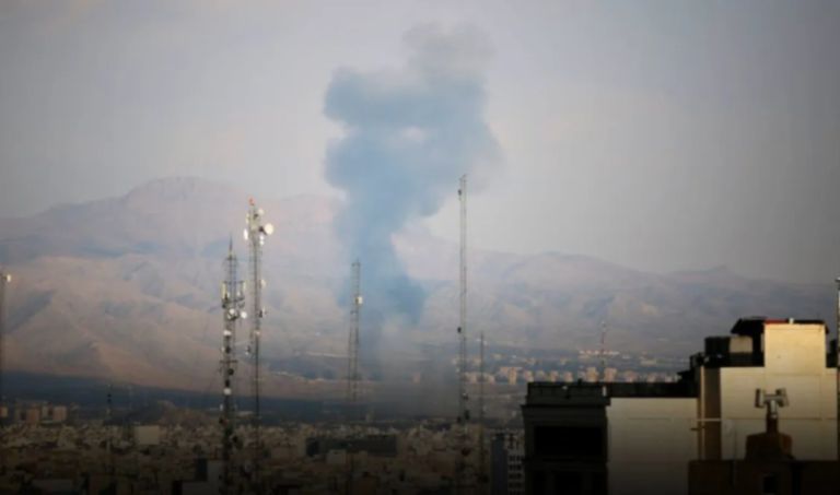 Ιράν: Χτυπήθηκε συγκρότημα πετροχημικών από αεροπορική επιδρομή – Πέντε τραυματίες