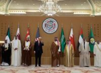 Χωρίς Ορμούζ: Οι χώρες του Κόλπου επανασχεδιάζουν την ενεργειακή τους στρατηγική