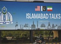 Όλα τα βλέμματα στο Ισλαμαμπάντ για τις κρίσιμες συνομιλίες ΗΠΑ – Ιράν για το τέλος του πολέμου