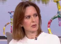 «Έπρεπε να δανειστώ!» – Η Κάτια Δανδουλάκη μιλά για τα δύσκολα χρόνια [vid]