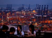 Πόλεμος, Ορμούζ και Ερυθρά: Κατάρρευση εμπορίου – Η ΕΕ εγκλωβισμένη ανάμεσα σε Κίνα και ενέργεια