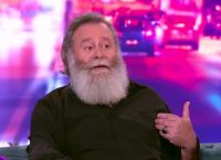 Ο Σαββιδάκης περιγράφει «θείο σημάδι»: “Ο σταυρός κόλλησε στην πλάτη μου και μπήκα χειρουργείο σε 3 μέρες”