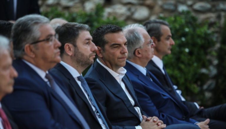 Πάσχα 2026: Εκτός Αθηνών οι πολιτικοί αρχηγοί – Στην πρωτεύουσα για την Ανάσταση ο Ανδρουλάκης