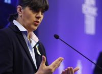 «Δεν είναι διαμεσολάβηση, είναι έγκλημα» – Σκληρή απάντηση Κοβέσι σε ερώτηση-φωτιά