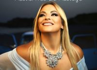 Χαμός στο TikTok: Ποια είναι η Τζένη Κατσίγιαννη που «σπάει» τα κοντέρ πριν καν κυκλοφορήσει το τραγούδι της!