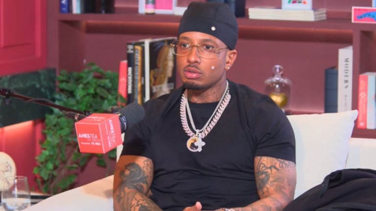 Light: Θα μπορούσατε να με δείτε ως πολιτικό, αν και γνωρίζω ότι είναι πολύ βρώμικος χώρος