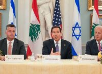 «Συνομιλίες μέσα στον πόλεμο»: Ισραήλ και Λίβανος ξανά στο ίδιο τραπέζι μετά από 30 χρόνια