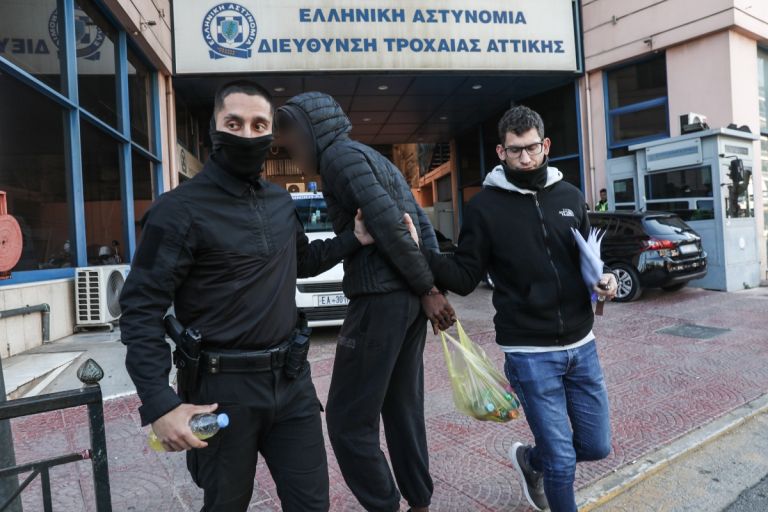 Τροχαίο Λιοσίων: Ποινική δίωξη σε βαθμό κακουργήματος στον 16χρονο οδηγό της μηχανής