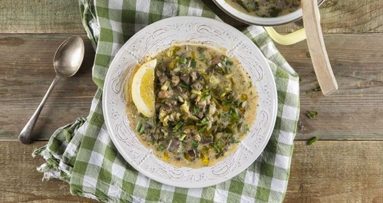 Πώς να φτιάξετε φέτος μια νόστιμη μαγειρίτσα χωρίς βαριά μυρωδιά – Απλές τεχνικές που αλλάζουν το αποτέλεσμα