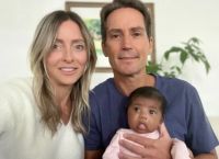 Φλόριντα: Ζευγάρι που απέκτησε μαύρο μωρό από λάθος εξωσωματική εντόπισε τους βιολογικούς γονείς του παιδιού