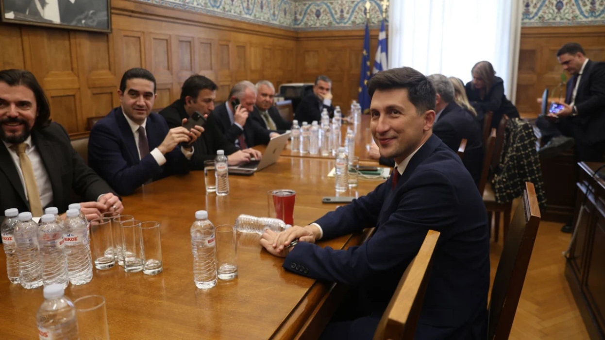 Προ ημερών εκλογές ή άρση ασυλίας τώρα; Το ΠΑΣΟΚ ανεβάζει τους τόνους για ΟΠΕΚΕΠΕ