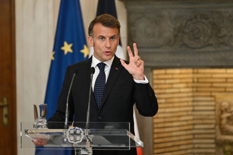 Μακρόν: Ουδέποτε εξετάσαμε το ενδεχόμενο ανάπτυξης ναυτικών δυνάμεων στα Στενά του Ορμούζ