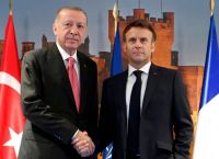 Συνομιλία Μακρόν – Ερντογάν για τη Μέση Ανατολή και τα Στενά του Ορμούζ