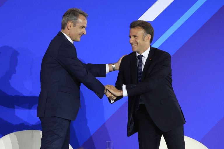 Μακρόν σε Μητσοτάκη στο ελληνογαλλικό επιχειρηματικό φόρουμ: Η Ελλάδα πρότυπο οικονομικής προόδου