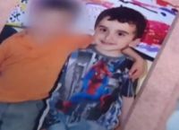 Συγκλόνισε η μητέρα του μικρού Μάριου που σκοτώθηκε από αδέσποτη σφαίρα: «Είδα το αίμα να τρέχει ποτάμι»