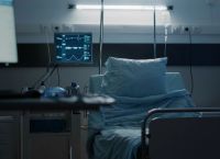 Μενίδι: Μερικός ακρωτηριασμός 14χρονου από κροτίδα – Μάχη των γιατρών για τον αντίχειρα