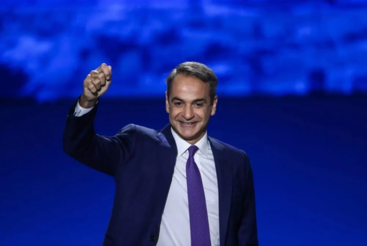 Πασχαλινό μήνυμα Μητσοτάκη: Το φως της Ανάστασης ως οδηγός ενότητας και ελπίδας