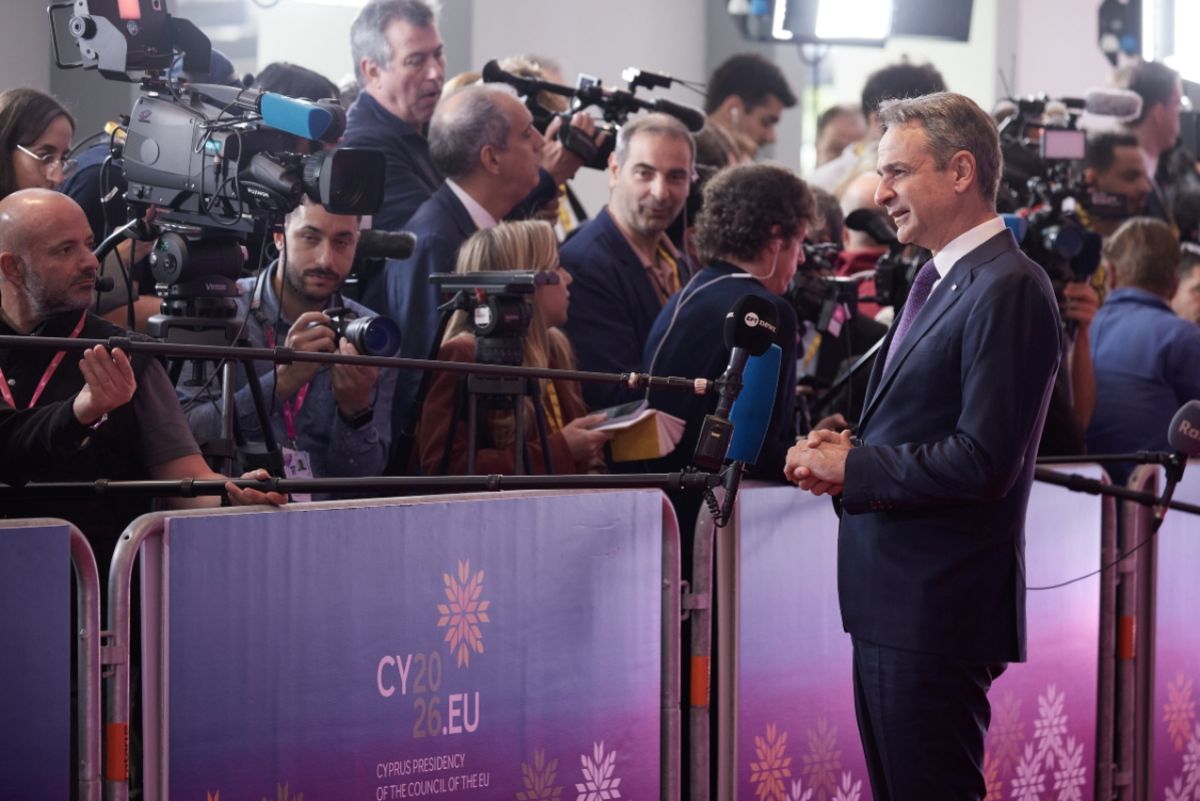 Μητσοτάκης από Κύπρο: «Η Ευρώπη να υπερασπιστεί τα μέλη της»–Στο επίκεντρο άμυνα,δημοσιονομική ισορροπία