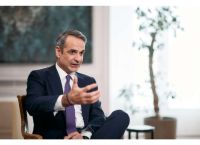 Σκάνδαλα, ακρίβεια και κάλπες: Το Μαξίμου ψάχνει “παράθυρο” διαφυγής