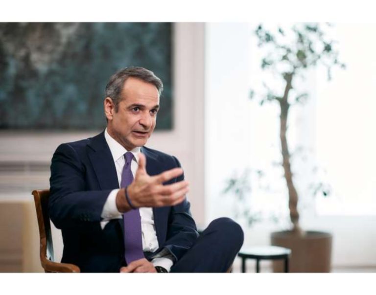 Σκάνδαλα, ακρίβεια και κάλπες: Το Μαξίμου ψάχνει “παράθυρο” διαφυγής