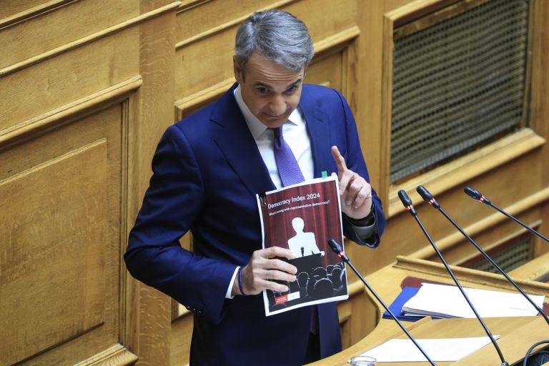 Μητσοτάκης σε Ανδρουλάκη: “Ανασύρετε αφορμές διχασμού, μένετε σε συνθήματα του χθες”