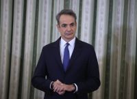 Ανασχηματισμός: Κινήσεις ισορροπίας Μητσοτάκη με πολιτικά και θεσμικά μηνύματα