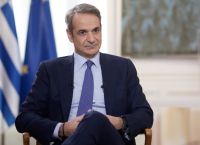 “Age Ban” και… πολιτική αντεπίθεση: Το Μαξίμου αλλάζει ατζέντα εν μέσω πίεσης ΟΠΕΚΕΠΕ