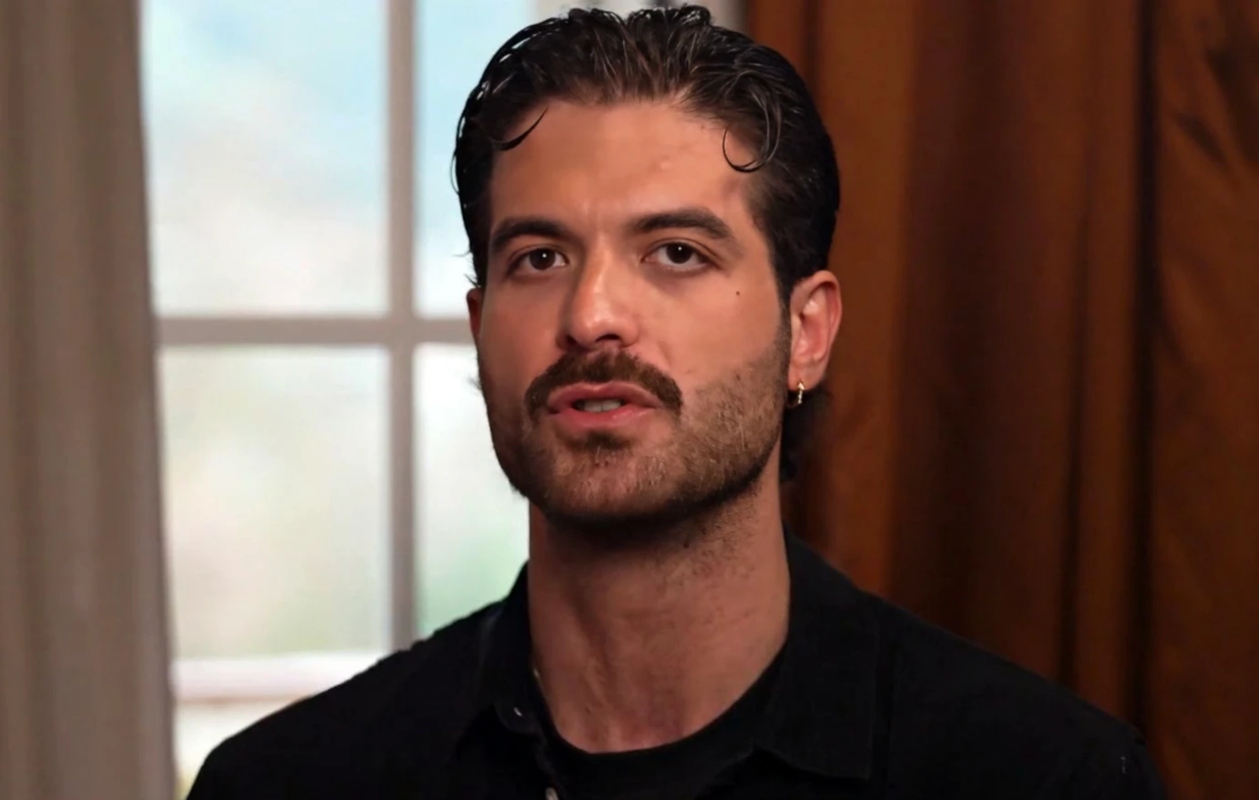 Μουγκοπέτρος: Διαπίστωσα ότι οι φίλοι είναι μετρημένοι στα δάχτυλα του ενός χεριού,μάλιστα σαν το δικό μου