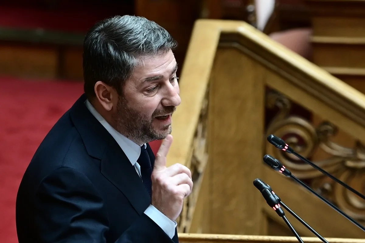 Δυσπιστία στην κυβέρνηση ή δοκιμή ισχύος; Το ΠΑΣΟΚ μπροστά στο ρίσκο