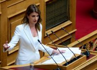 Νοτοπούλου: “Υπέρ της άρσης ασυλίας η επιστολική μου ψήφος – Εκ παραδρομής, δεν εστάλη”