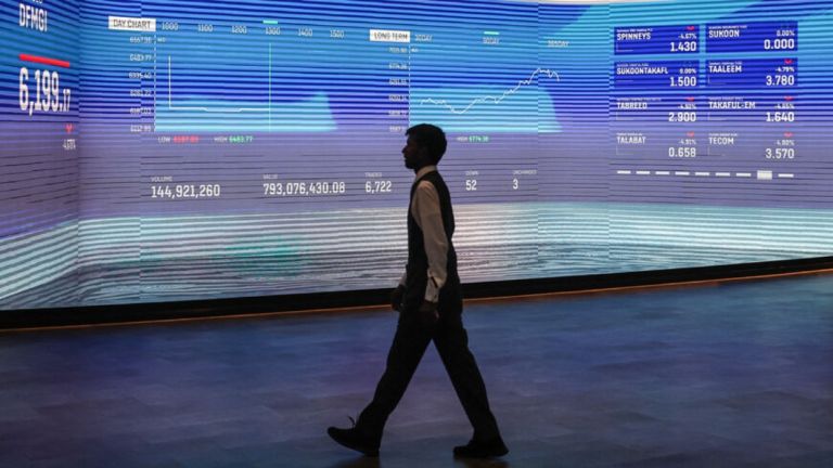 Πετρέλαιο σε άνοδο, αγορές σε πτώση μετά την κατάσχεση ιρανικού πλοίου – εύθραυστη εκεχειρία