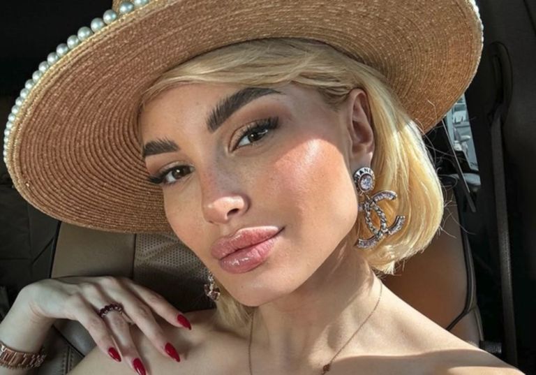 Χαμός με την Παναγιώταρου: “Καίει” με μαγιό από τις Σεϋχέλλες – Οι φωτογραφίες που ανέβασαν τη θερμοκρασία!