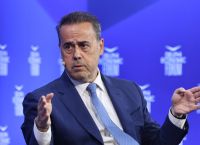 Μήνυμα Παπασταύρου από το Οικονομικό Φόρουμ Δελφών: “Η απανθρακοποίηση δεν είναι αυτοσκοπός”