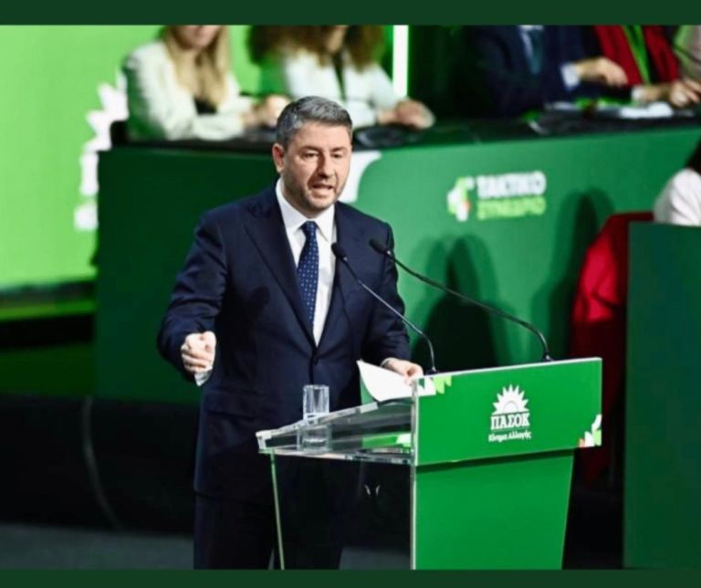 ΠΑΣΟΚ: «Όχι» σε πρόταση δυσπιστίας, σχέδιο πίεσης με ΟΠΕΚΕΠΕ και υποκλοπές