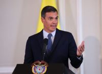 Η Ισπανία ανοίγει τις πύλες: Μαζική νομιμοποίηση 500.000 μεταναστών αλλάζει την Ευρώπη