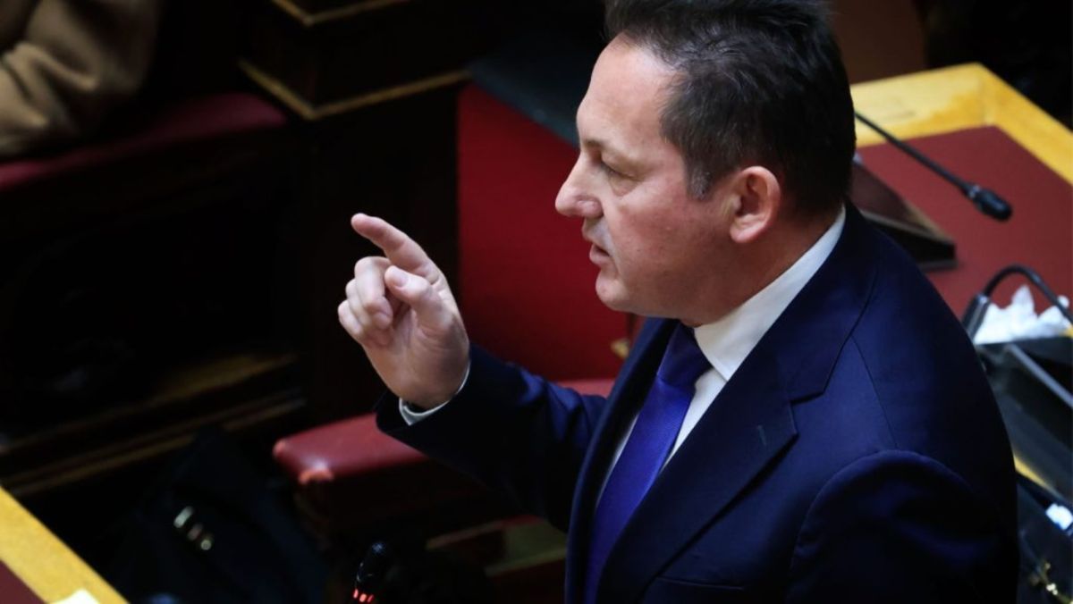 Πέτσας: «Υπάρχει περιχαράκωση στο Μαξίμου»-Οι δηλώσεις που αποτυπώνουν το εσωτερικό θερμόμετρο της ΝΔ
