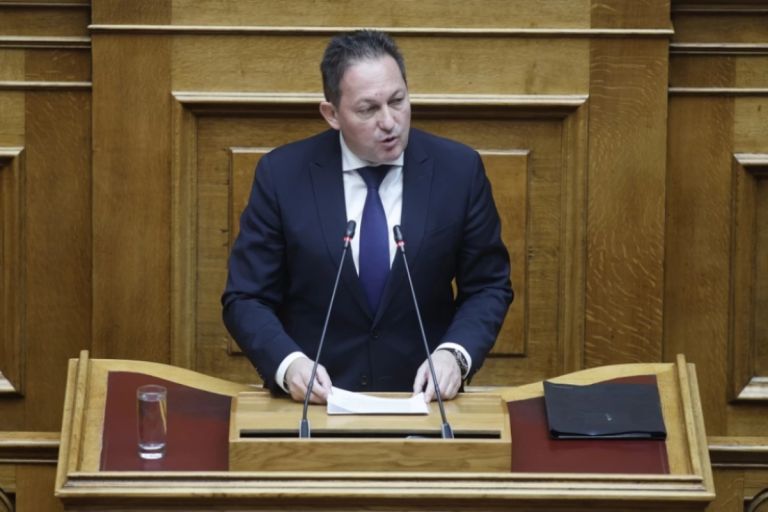 Αιχμές Πέτσα για Λαζαρίδη: Περιμένω από το υπ. Παιδείας, να μας πει πώς προσελήφθη- Καθαρές τοποθετήσεις