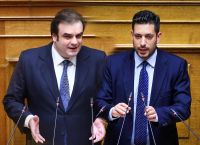 Τέμπη: «Στροφή» Πιερρακάκη–Κυρανάκη με παραιτήσεις του Δημοσίου από ένδικα μέσα στις αποζημιώσεις
