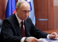 Η ΕΕ βλέπει «παράθυρο» για κυρώσεις κατά Ρωσίας μετά τις εξελίξεις σε Ορμπαν και ΗΠΑ