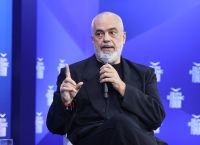 Έντι Ράμα: Έκανα χιούμορ όταν είπα ότι δεν είστε απόγονοι του Πλάτωνα- Τι είπε για τον Μπελέρη