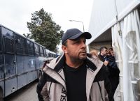 Ρούτσι: Σε καροτσάκι μετά το δικαστήριο – Καταγγελίες για βία από την Κωνσταντοπούλου [vid]