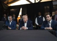 “Πράσινο φως” από τις ΗΠΑ: γεωπολιτικό παζάρι για τη χρηματοδότηση της αντιπολίτευσης στη Βενεζουέλα