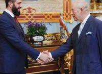 Συρία: Ο Σαράα στρέφεται στη Δύση εν μέσω πολέμου με το Ιράν και πίεσης για πρόσφυγες