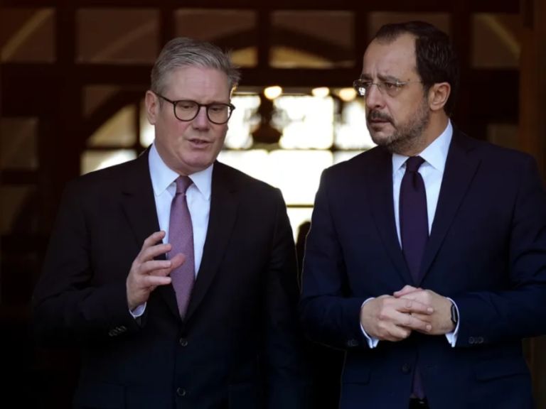 Σαφές «όχι» του Λονδίνου: Εκτός διαπραγμάτευσης οι βάσεις στην Κύπρο