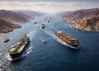 WSJ: Εντολή Τραμπ για «πυρ κατά βούληση» στον Περσικό: Στα πρόθυρα έκρηξης τα Στενά του Ορμούζ