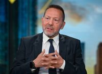 «Τεράστιο λάθος» οι πρόωρες κάλπες: Προειδοποίηση Στουρνάρα εν μέσω διεθνούς αβεβαιότητας