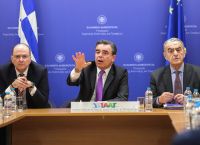 Έκτακτη σύσκεψη Μ. Σχοινά με κτηνοτρόφους και τυροκόμους της Λέσβου για τον αφθώδη πυρετό