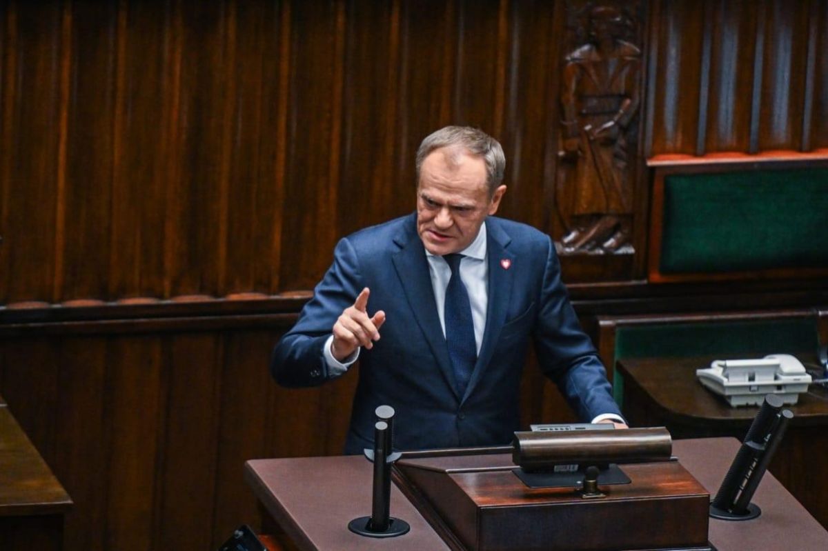 «Ρώσοι, σπίτια σας»: Ο Τουσκ πανηγυρίζει τη νίκη Μάγιαρ στην Ουγγαρία και αλλάζει το πολιτικό σκηνικό