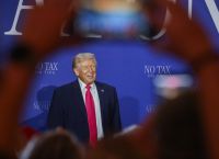 Στο χείλος της σύγκρουσης: Η εκεχειρία ΗΠΑ–Ιράν καταρρέει πριν καν σωθεί